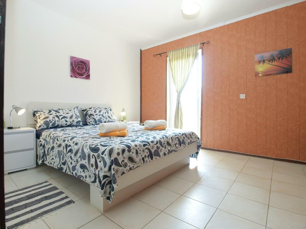 Apartments Davor 1676 Banjole Exterior foto